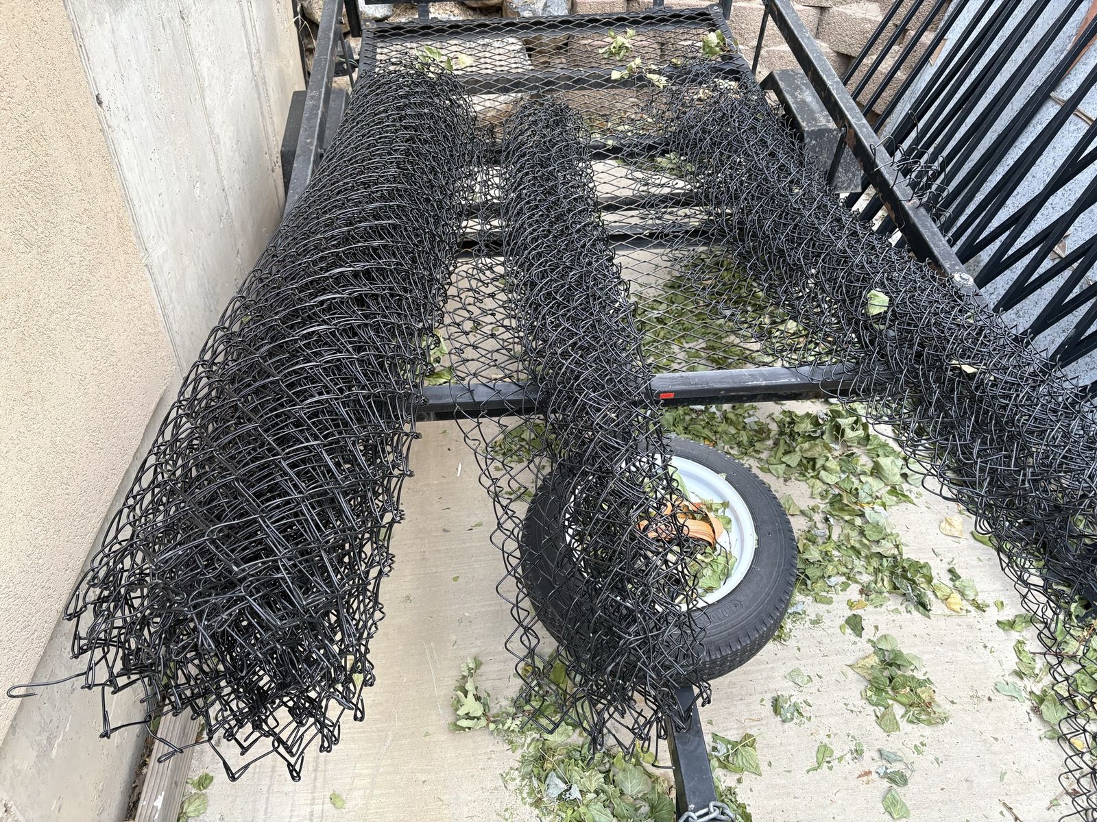 Black Chain Link Fence, 6ft H x 70ft L (3 Sections)