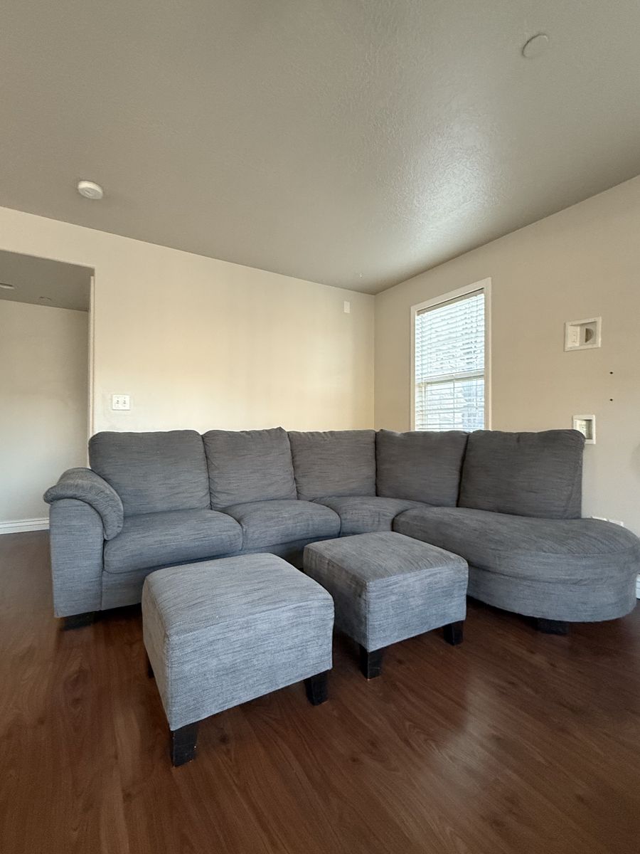 L sectional 4 Seater