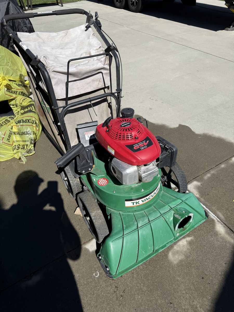 Leaf Vacuum by TK Vacuum Model Billy Goat