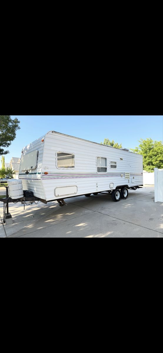Bumper Pull Dual-Axle Travel Trailer Camper