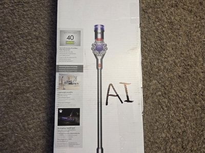 Dyson V8 Vacuum