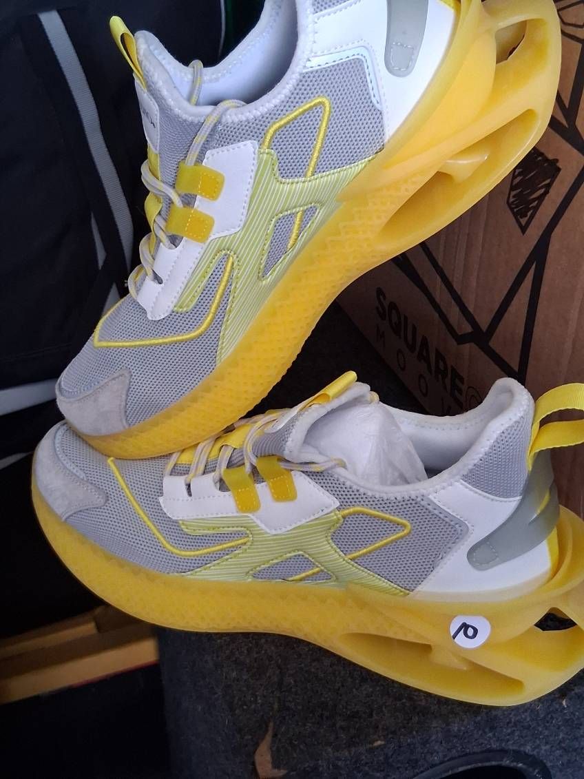 Men's Mazino Size 10