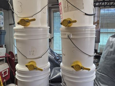 Plastic 4 Gallon Honey Food Grade Bucket with Honey Gate for Beekeeping Apiary and lid. 6 available.