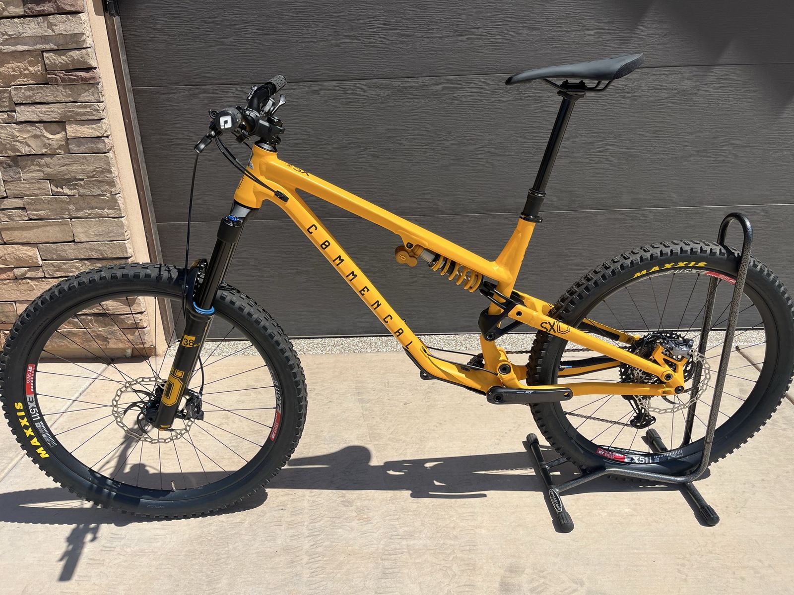 Commencal Meta SX— special Ohlins edition -xlrg