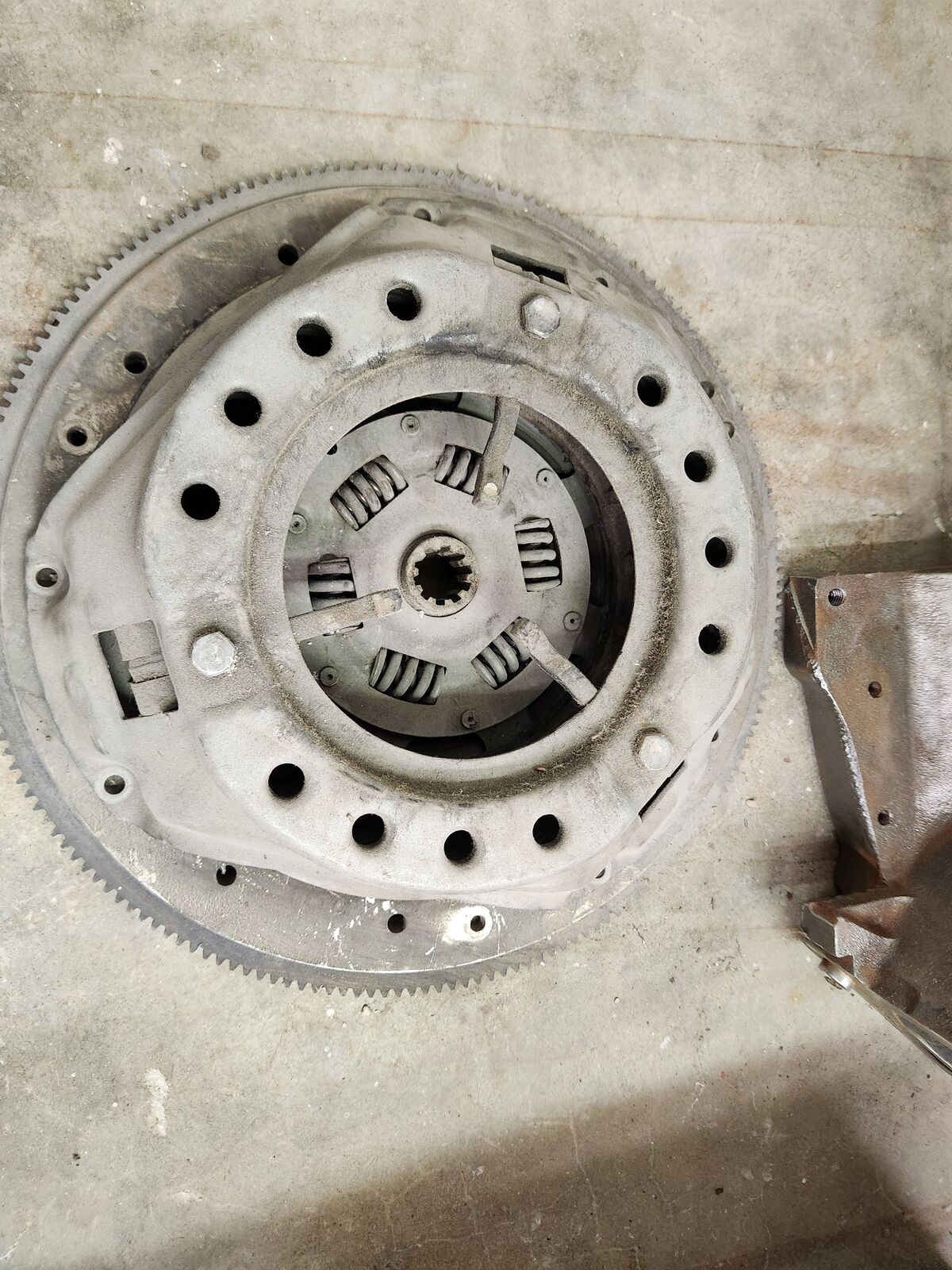 Clutch for ford fe 390