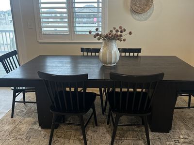 Black 6 seat dining table