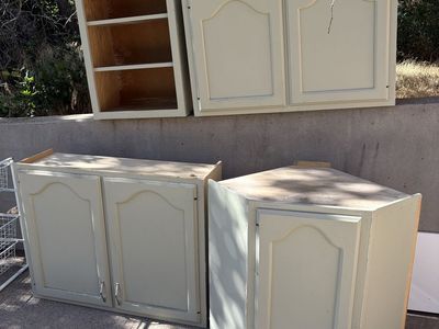 FREE Kitchen Cabinets