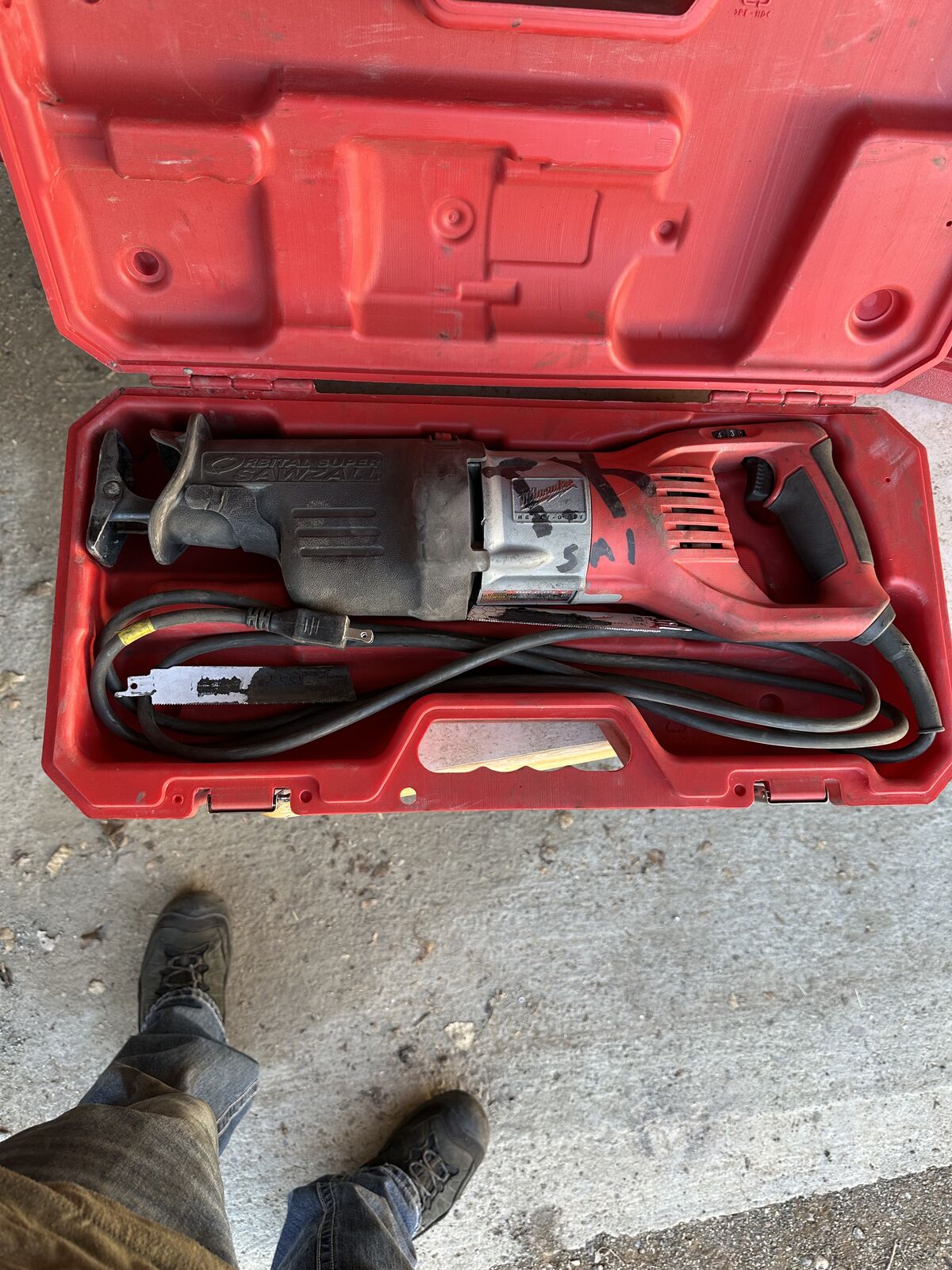 Milwaukee corded sawzaa