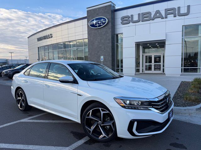 2021 Volkswagen Passat R-Line