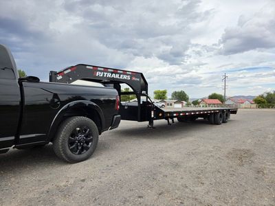 gooseneck trailer
