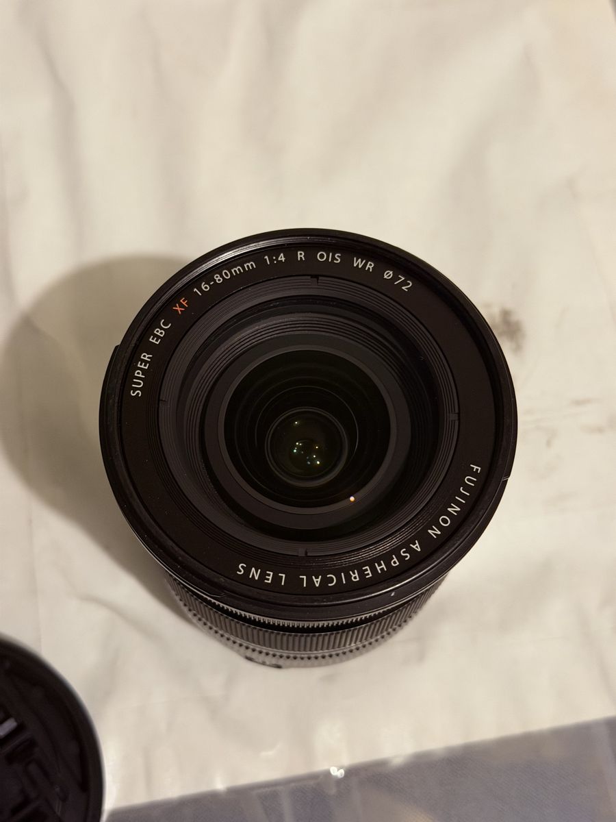Fujifilm XF 16-80 f4 lens Excellent Condition