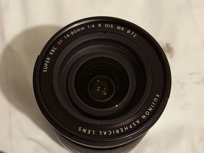 Fujifilm XF 16-80 f4 lens Excellent Condition