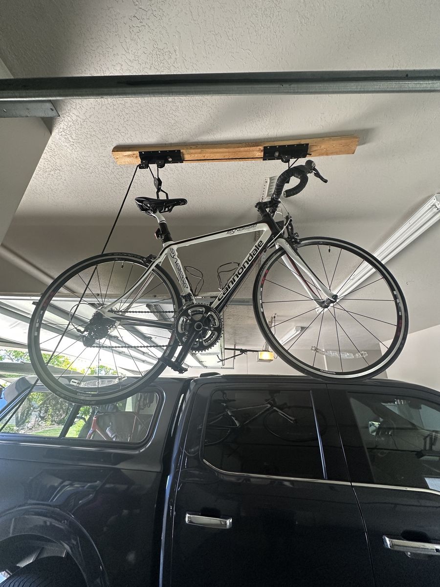 Cannondale Synapse Road Bike - Lightweight Carbon Frame, White/Black, Used