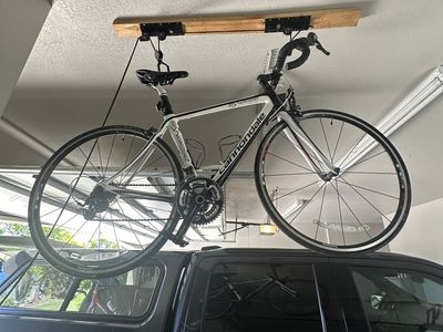 Cannondale Synapse Road Bike - Lightweight Carbon Frame, White/Black, Used