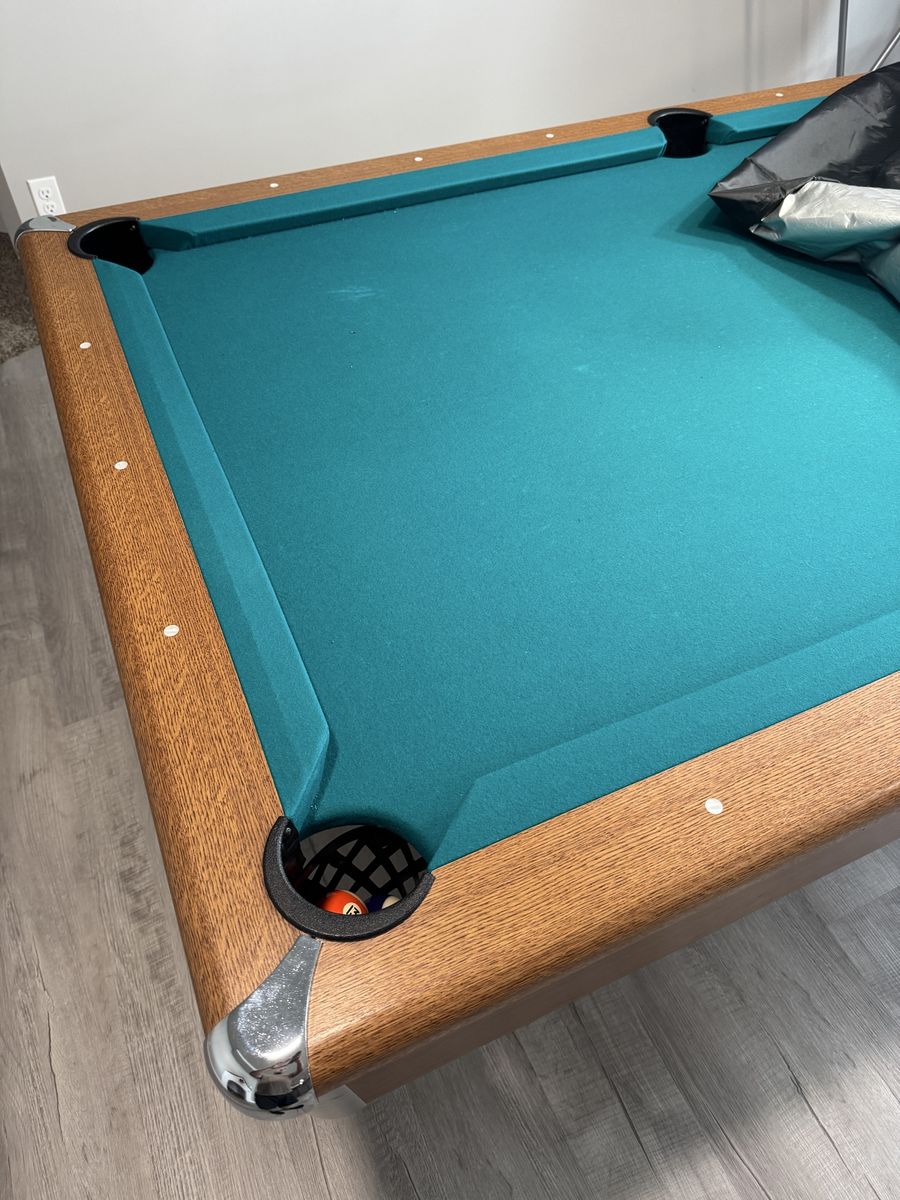 7ft Pool table