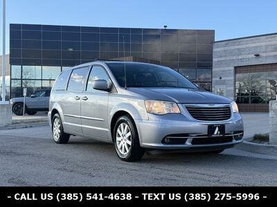 2014 CHRYSLER TOWN AND COUNTRY Touring