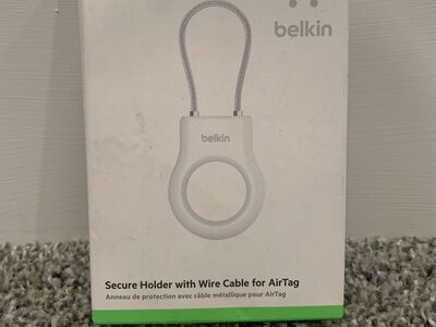 Belkin AirTag holder w/ wire cable