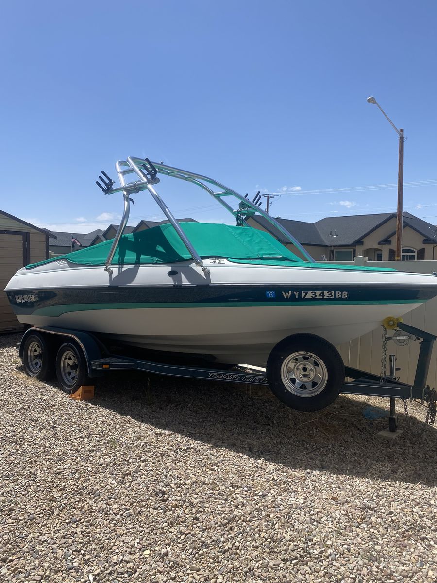 1996 Blue Water Ski Boat