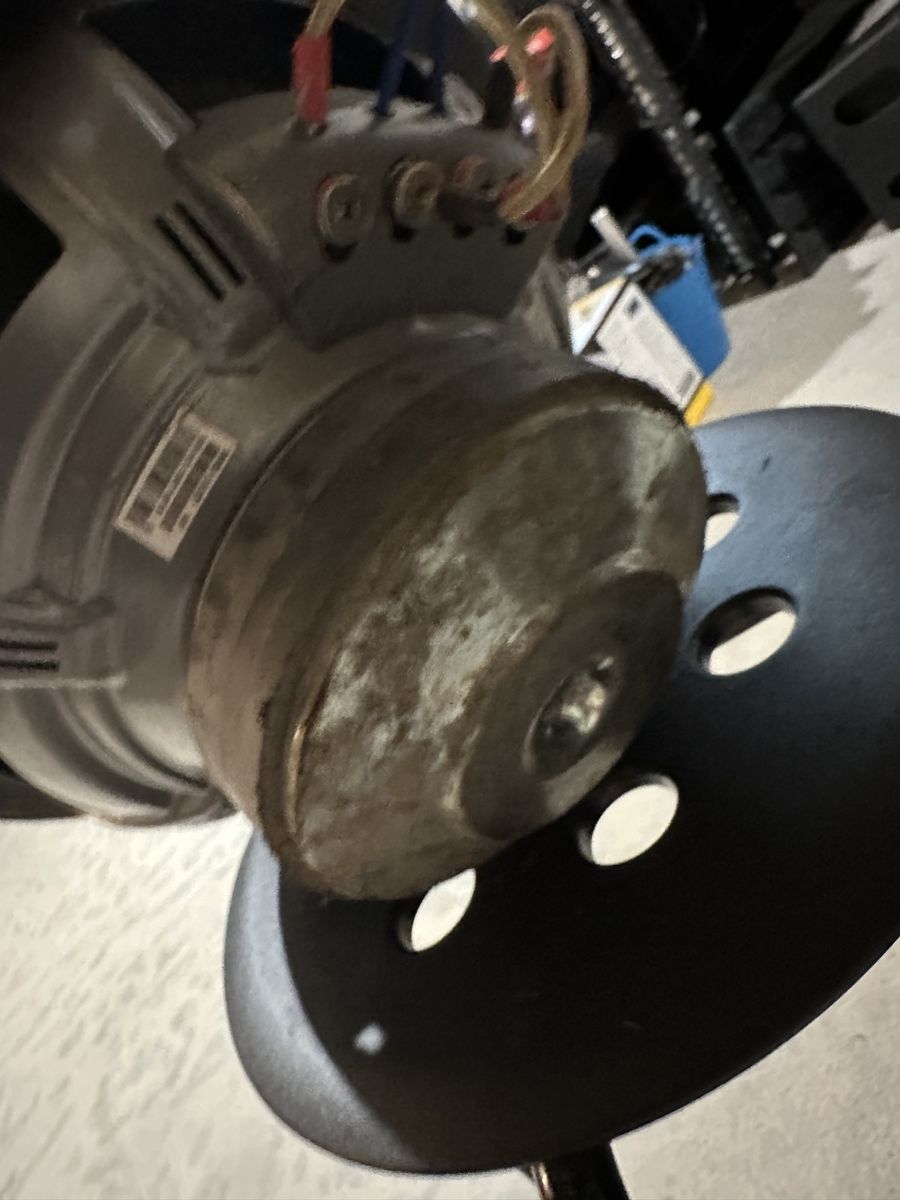 Main image 3