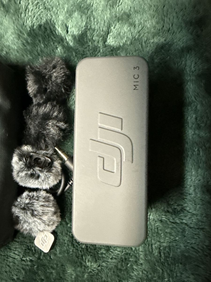 DJI Mic 3 Wireless Microphone System with Charging Case and Windscreensi