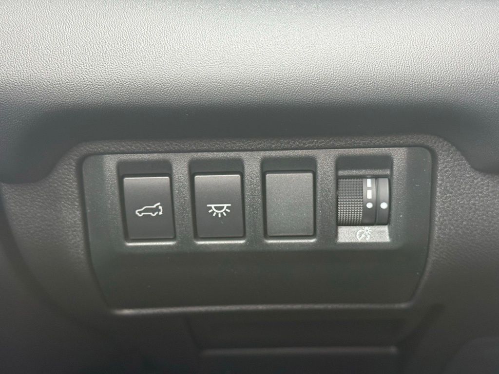 Main image 10