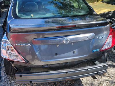 2016 Nissan Versa (part out)