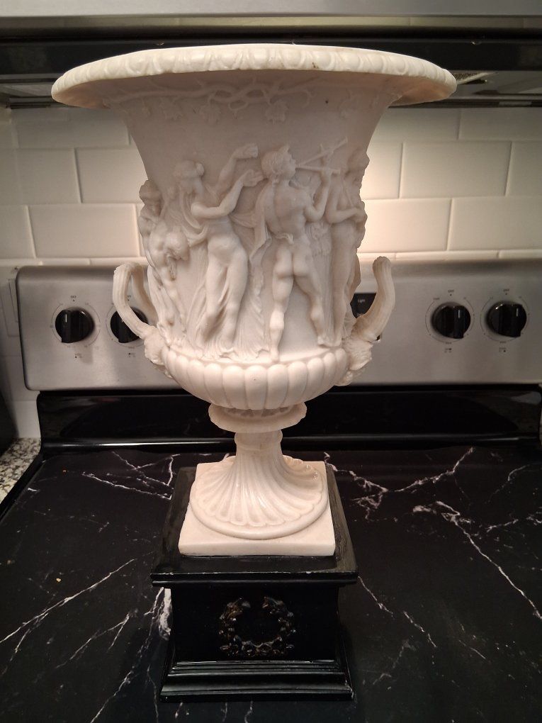 Main image 3