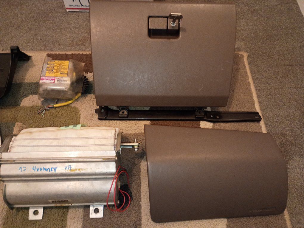 1996-2002 Toyota 4Runner Limited Passenger Dash Reconstruction Kit - Oak/Tan OEM