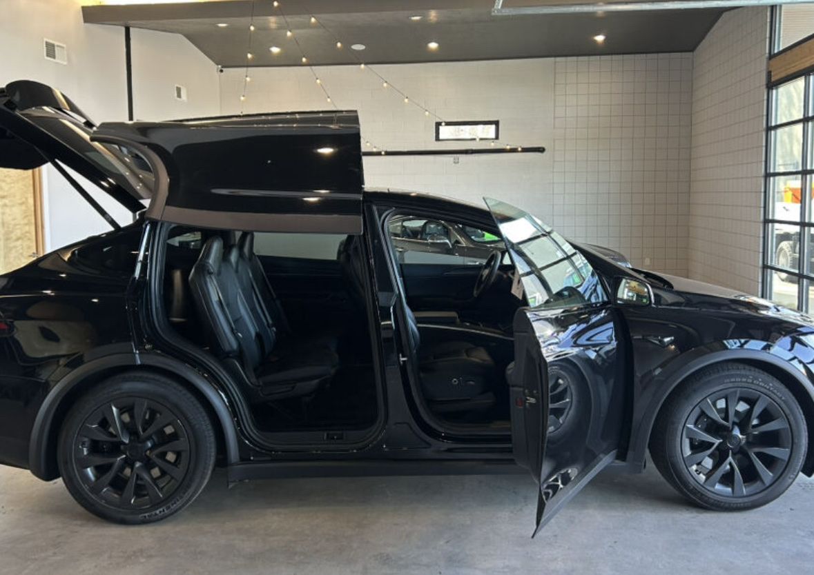 2023 Tesla Model X Long Range