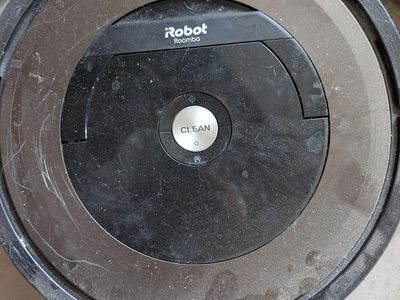 Two iRobot Roombas (980 & e5) - For Parts