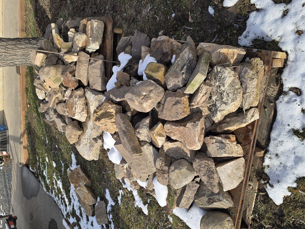 Natural Decorative Landscape Stone - 2 Pallets