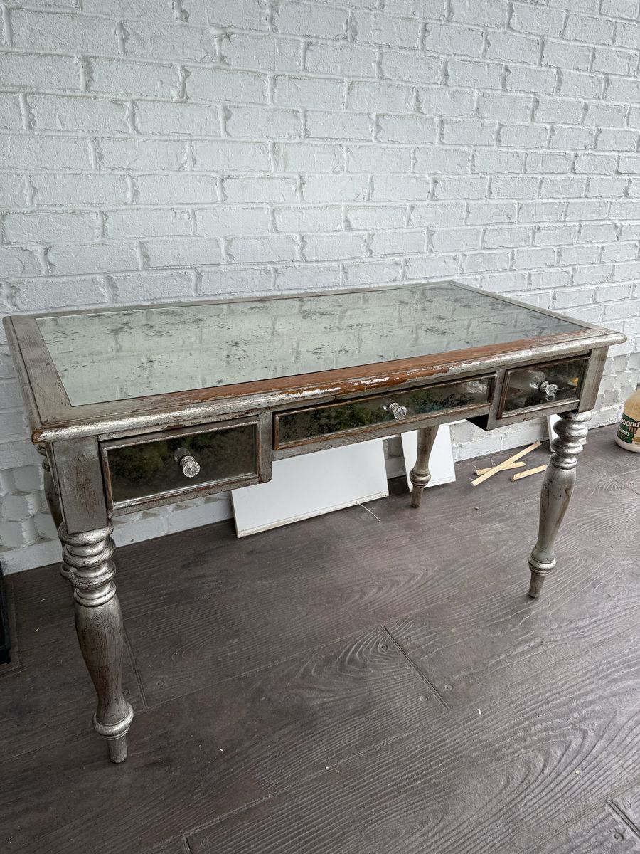Vintage Style Mirrored Vanity