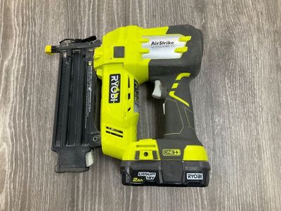 RYOBI CORDLESS 18V 18GA BRAD NAILER W/ 2AH BATTERY