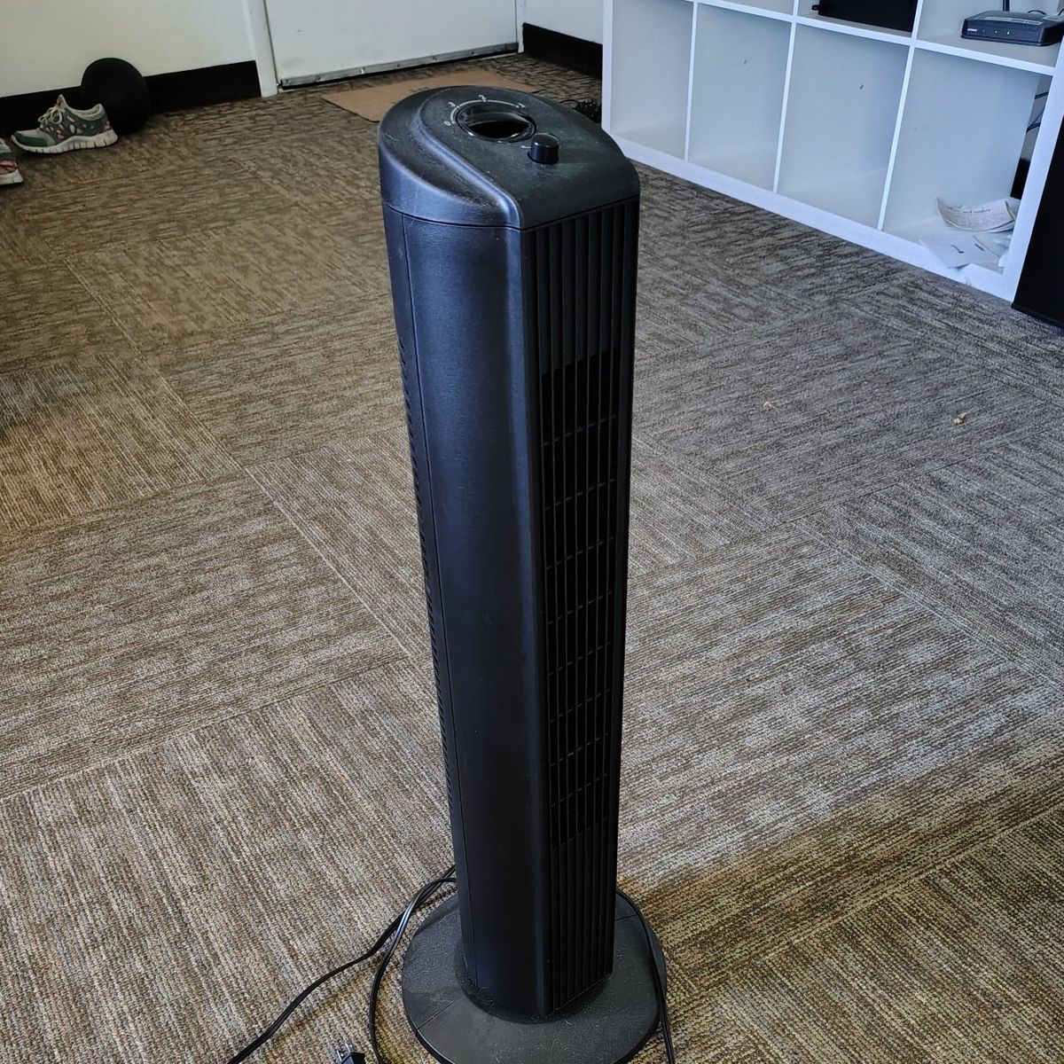 3-speed 28" Tower Fan