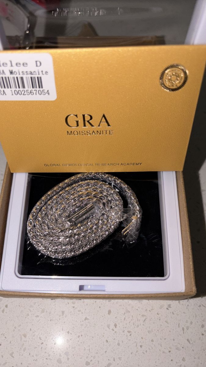 6MM • 20” ICED OUT CHAIN  IN HAND. READY TO MOVE.