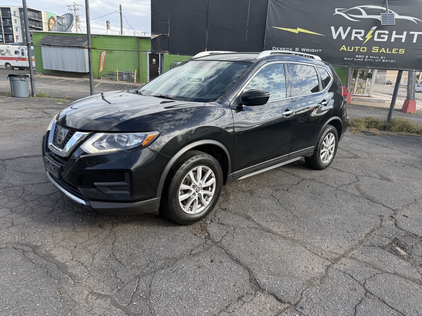 2017 NISSAN ROGUE SV