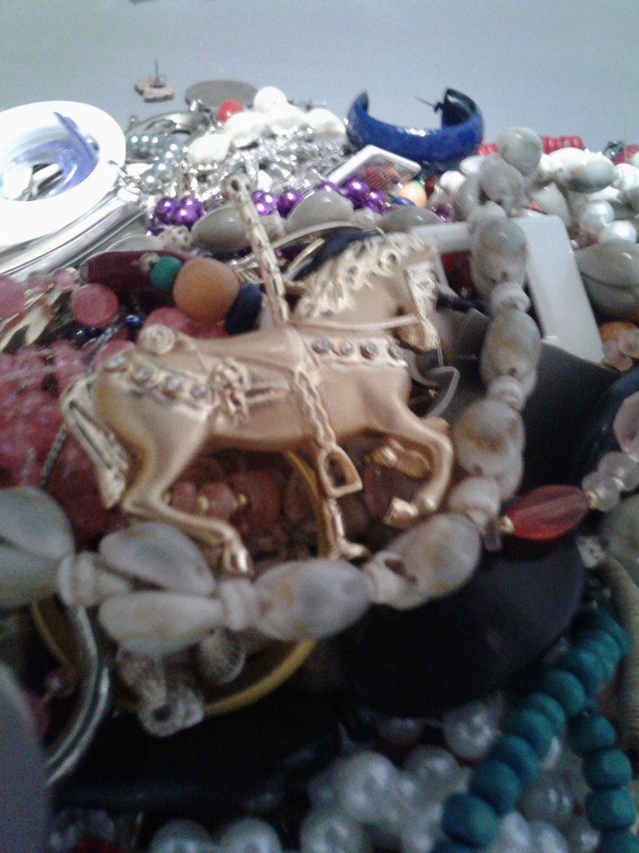 Mixed Lot of Jewelry & Findings Some Vintage
