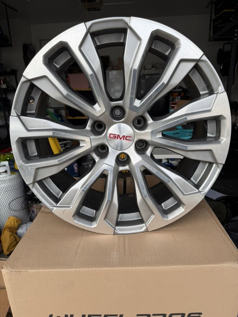 Used 22 GMC Wheels