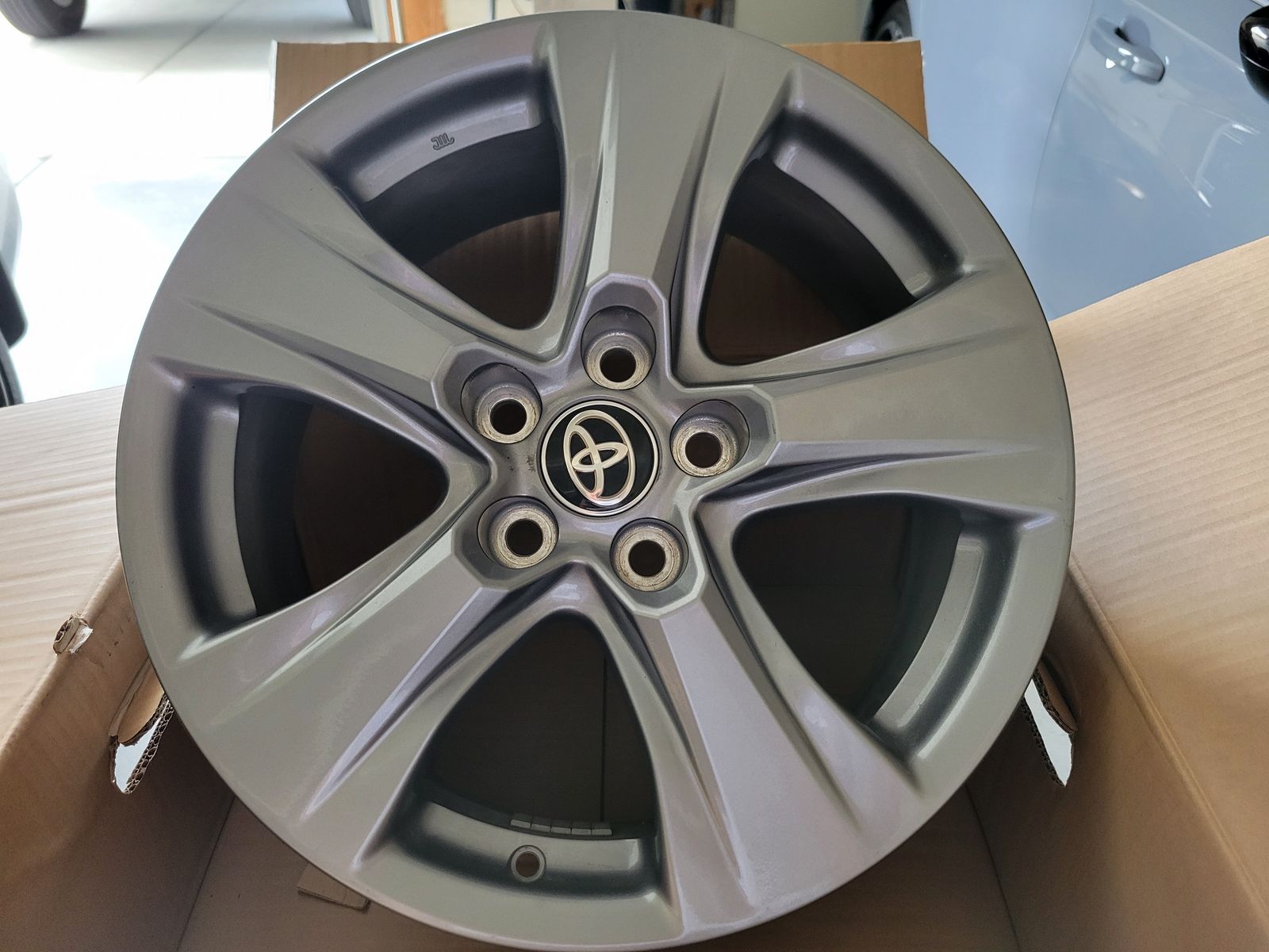 Set of OEM Toyota wheels 17in  bolt pattern 5x114.3 like new