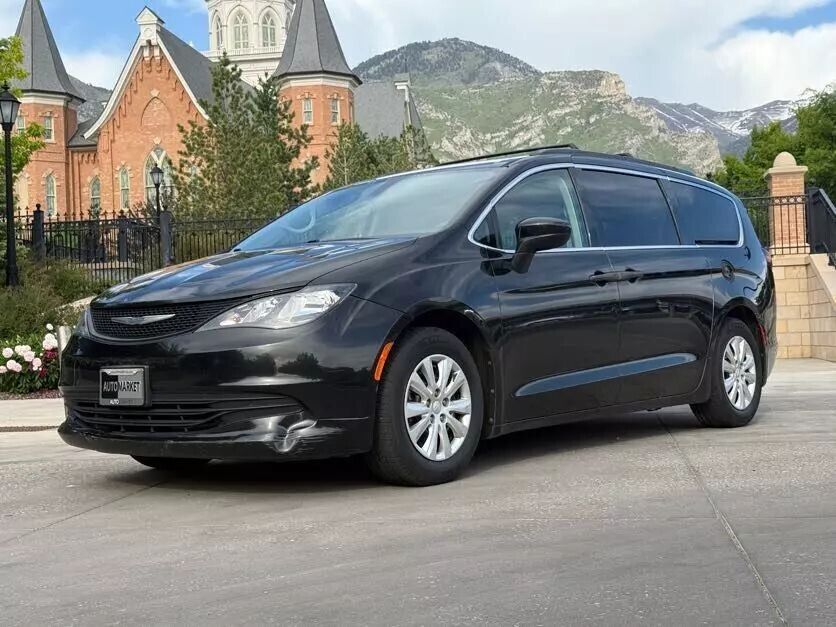 2018 CHRYSLER PACIFICA L