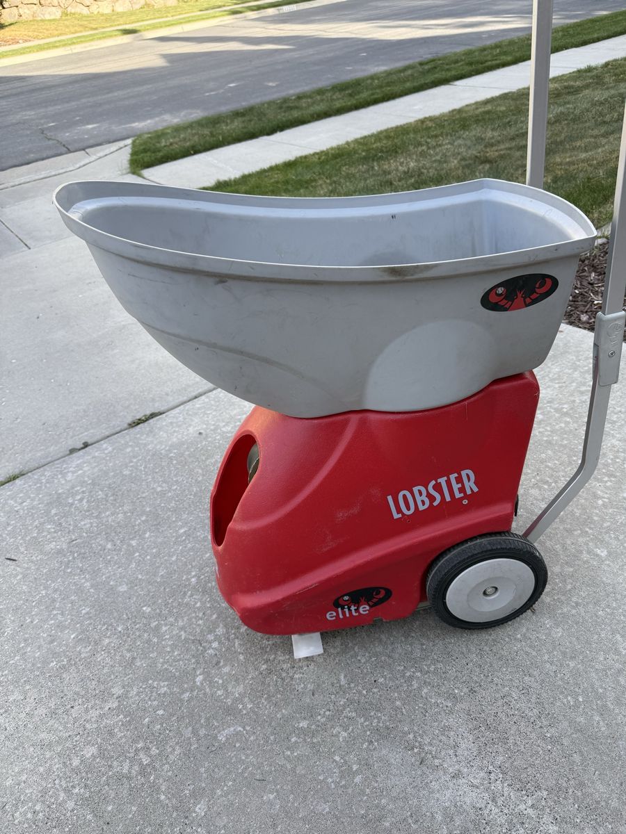 Tennis Ball Machine (Lobster Elite Grand 5)