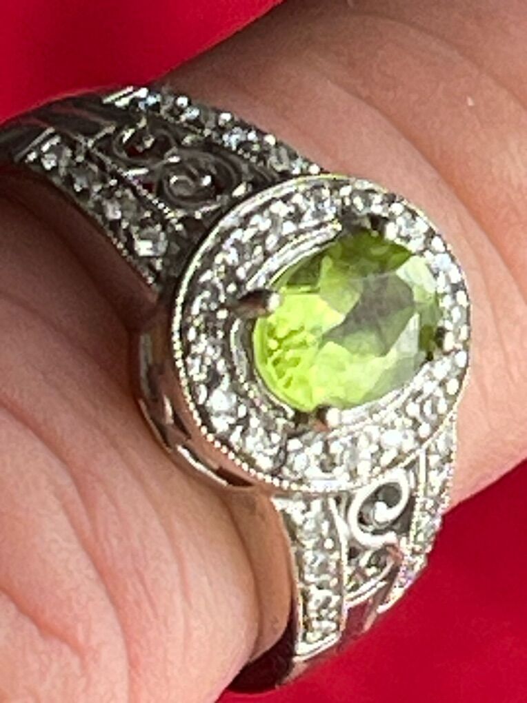 14K White Gold 1.00CTW Peridot Halo Ring Sz7,4.2g