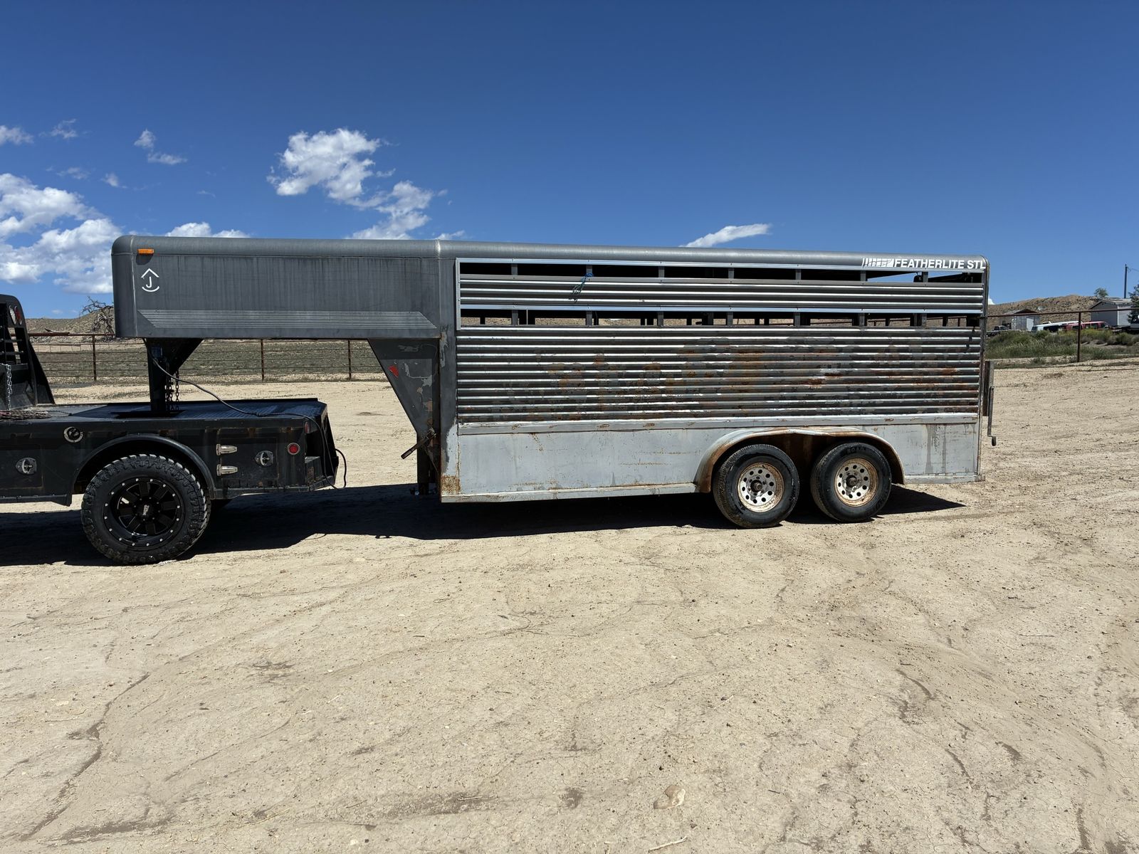 2002 Featherlite horse trailer