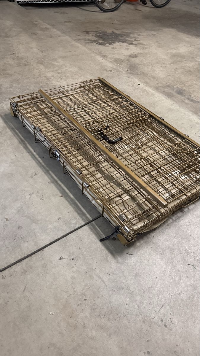 Dog crate with pad