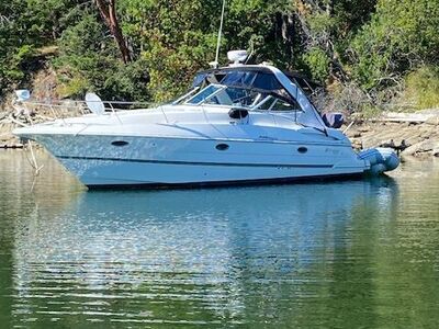 2007 34' Express Cruisers Yacht