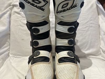 O’Neill MX element men’s size 10 black-and-white motorcycle boots