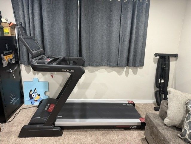 Sole F85 Treadmill