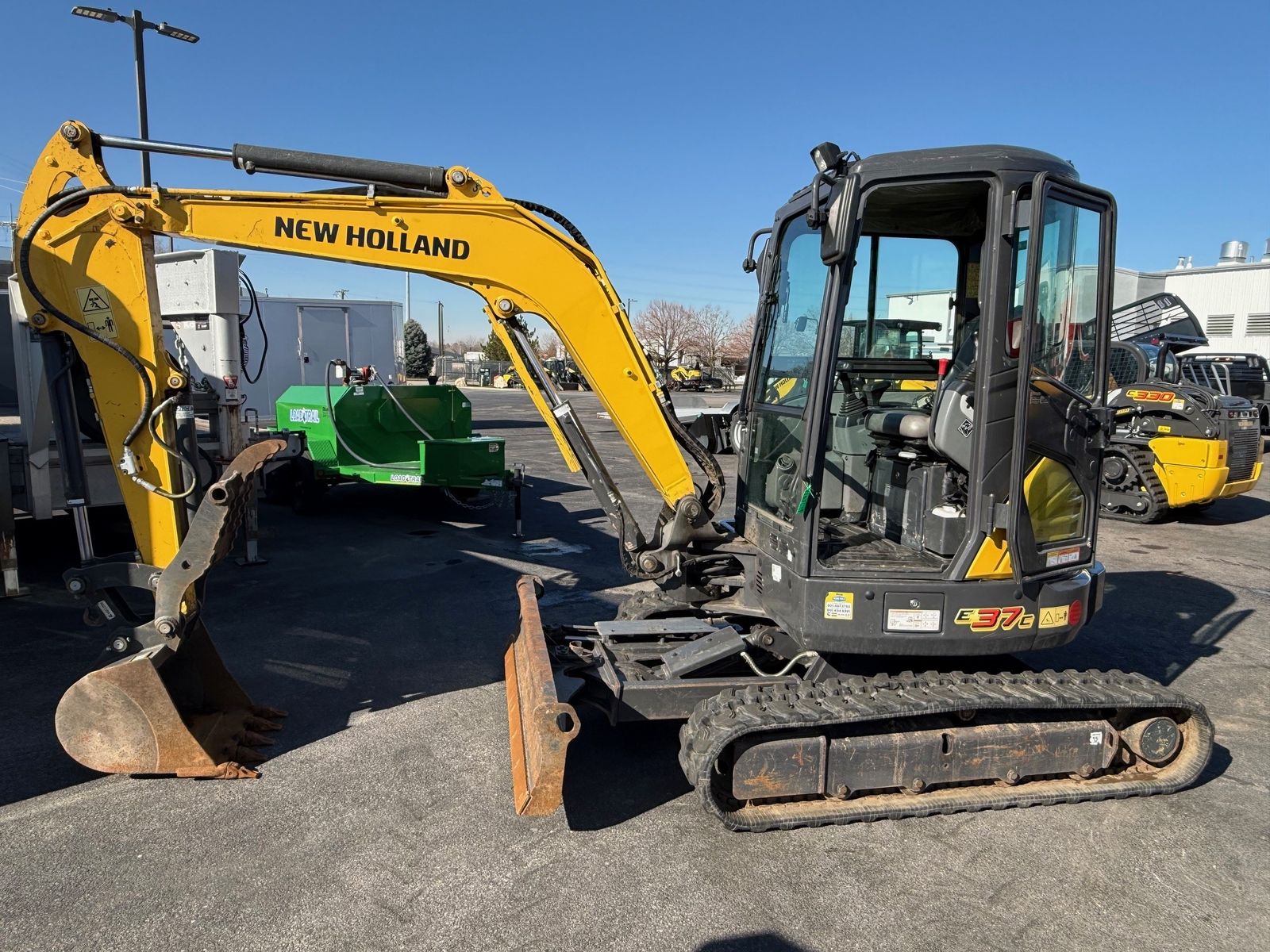 **2023 New Holland E37 Mini Excavator – Powerful, Compact, Ready to Work**
