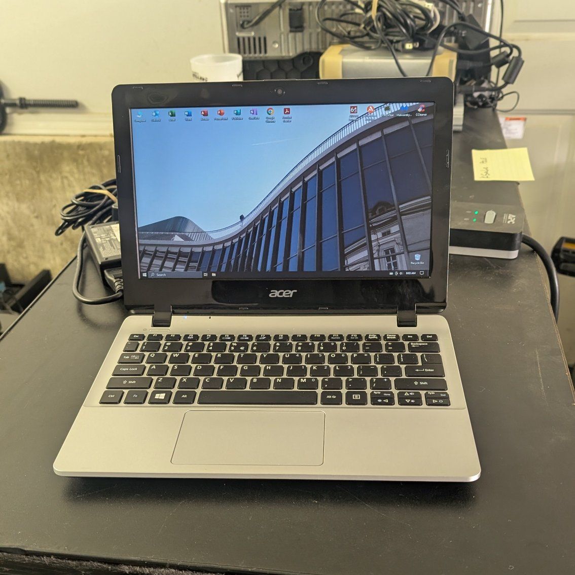 Acer E3-111 Notebook laptop computer pc Windows