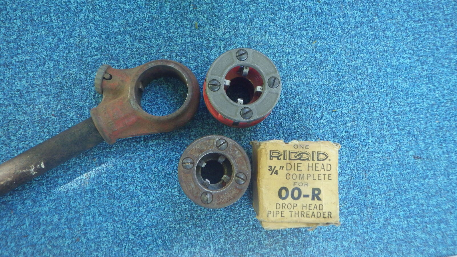 RIDGID PIPE THREADERS 1/2" & 3/4" WITH RATCHET.